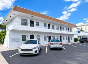3611 N Dixie Hwy - Photo 1 of 1