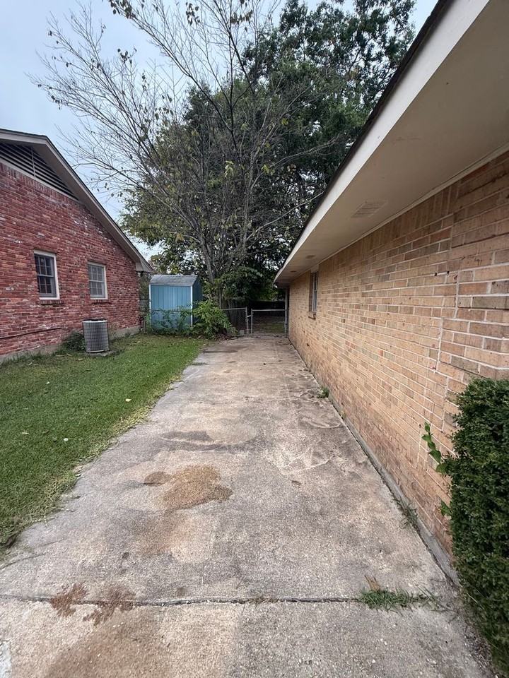 2108 E Aberdeen Dr - Photo 4 of 14