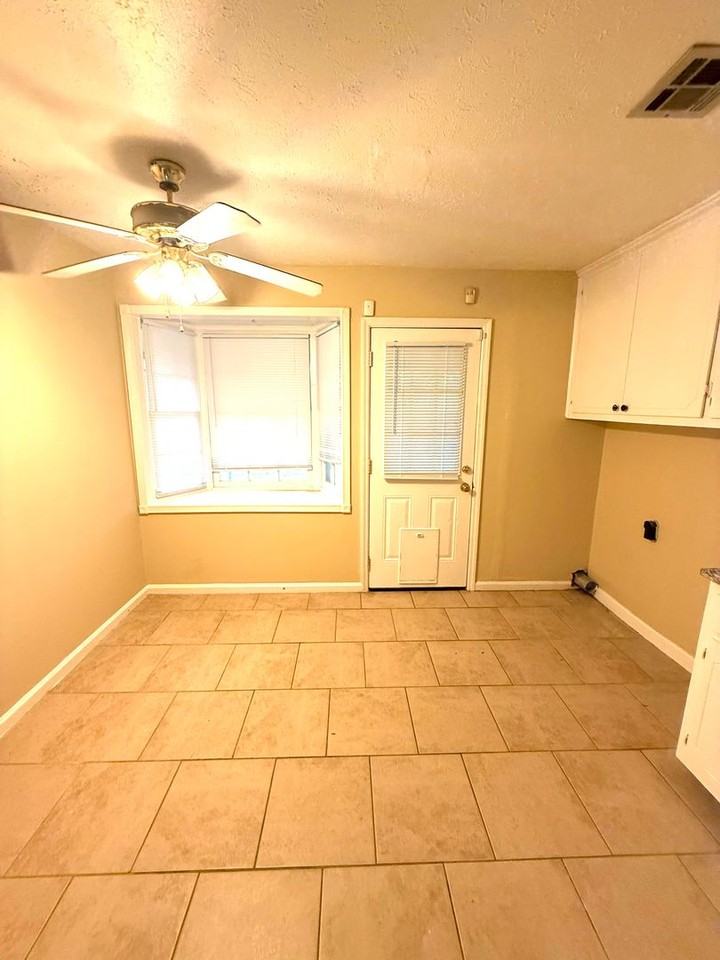 2108 E Aberdeen Dr - Photo 5 of 14