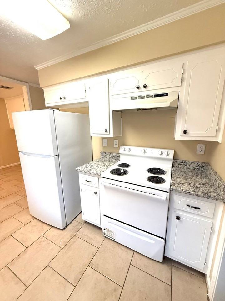 2108 E Aberdeen Dr - Photo 7 of 14