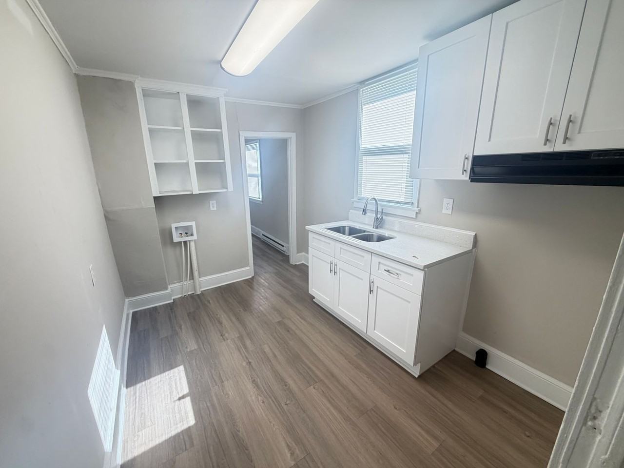 809 Oval St - Photo 6 of 12