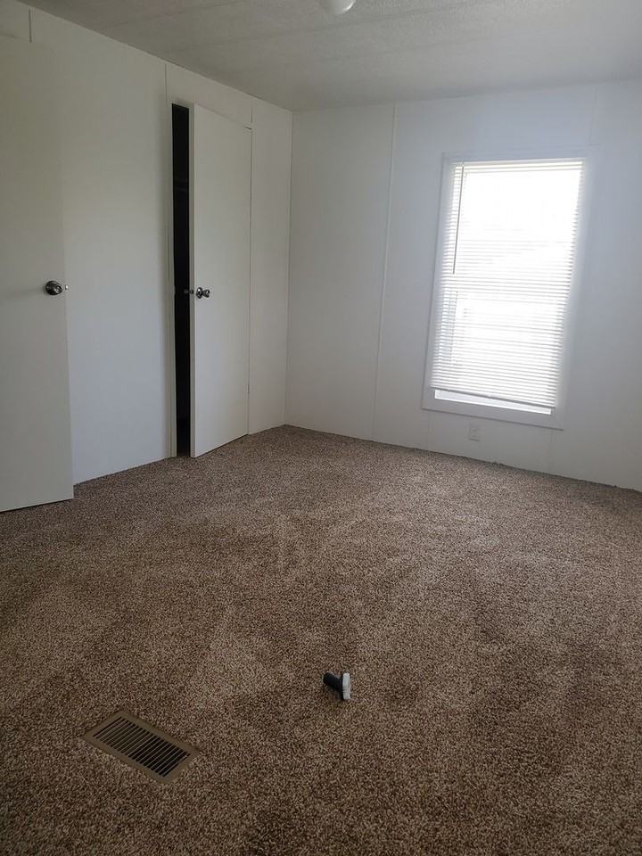 411 Mariposa Dr - Photo 4 of 6