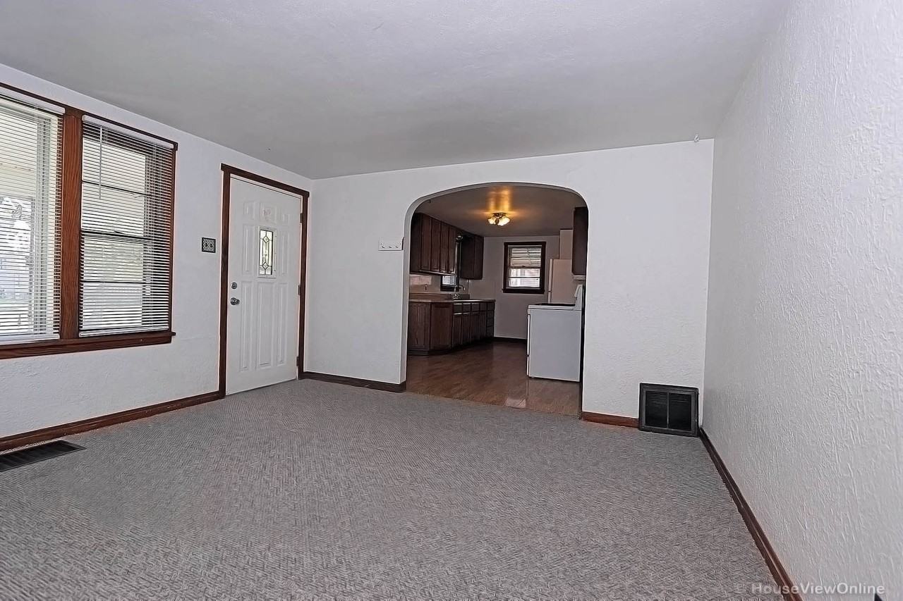 1220 Jefferson Ave - Photo 4 of 14