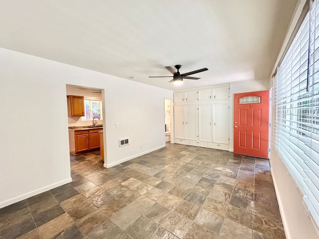2510 Live Oak Park Rd #3 - Photo 5 of 35