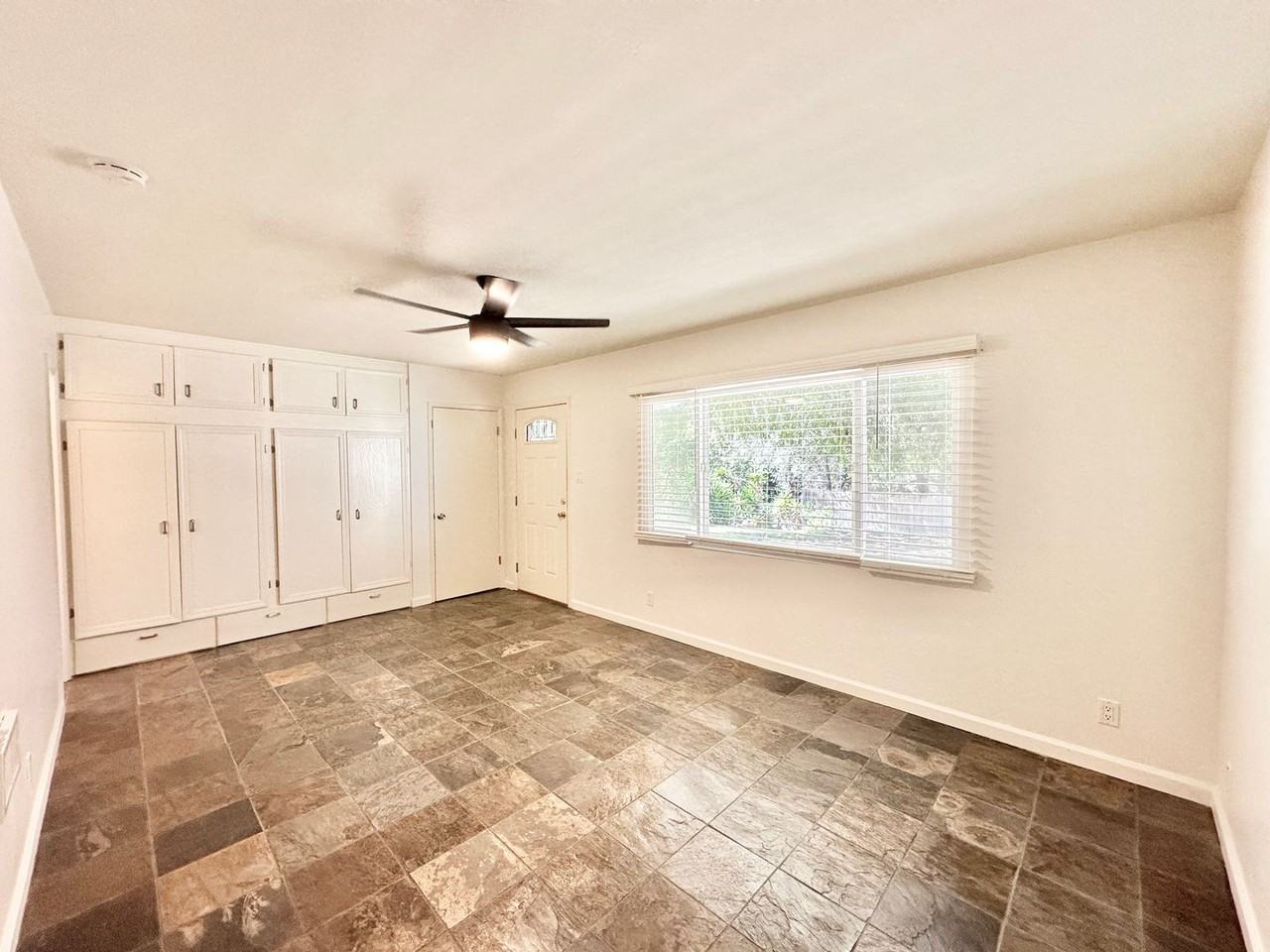 2510 Live Oak Park Rd #3 - Photo 6 of 35