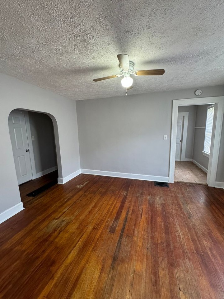 1715 E Tabor St - Photo 3 of 8