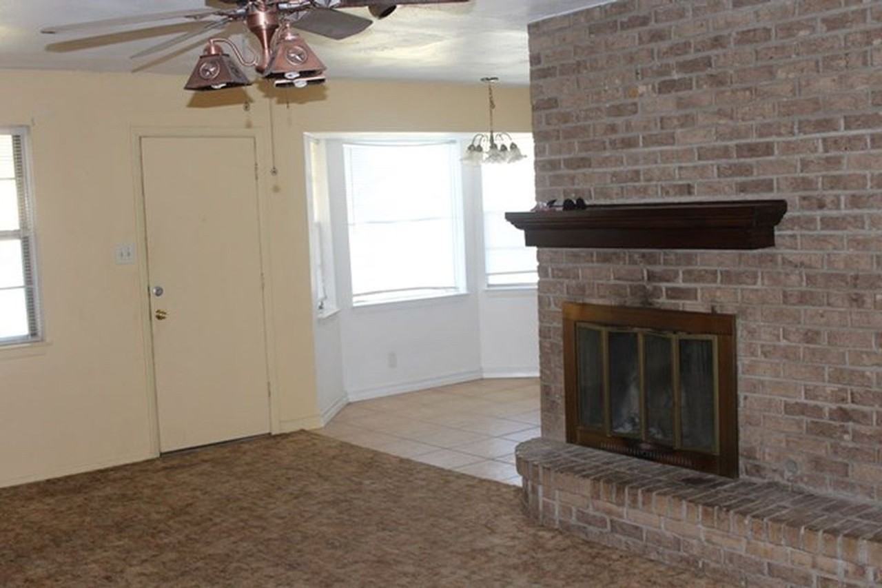 8631 Holiday Dr - Photo 3 of 4