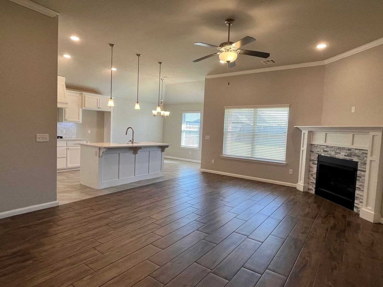 4204 Nw 152nd St - Photo 2 of 19