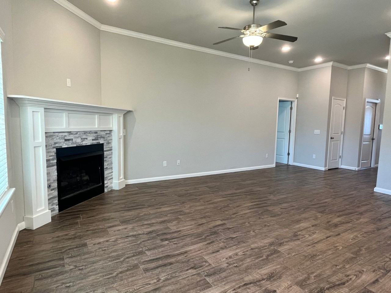 4204 Nw 152nd St - Photo 3 of 19