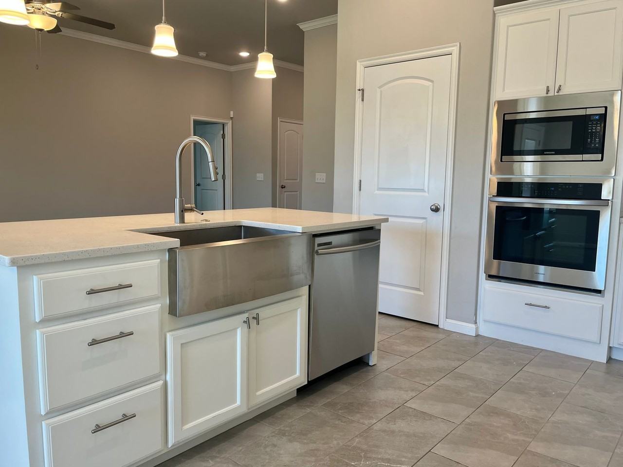 4204 Nw 152nd St - Photo 6 of 19