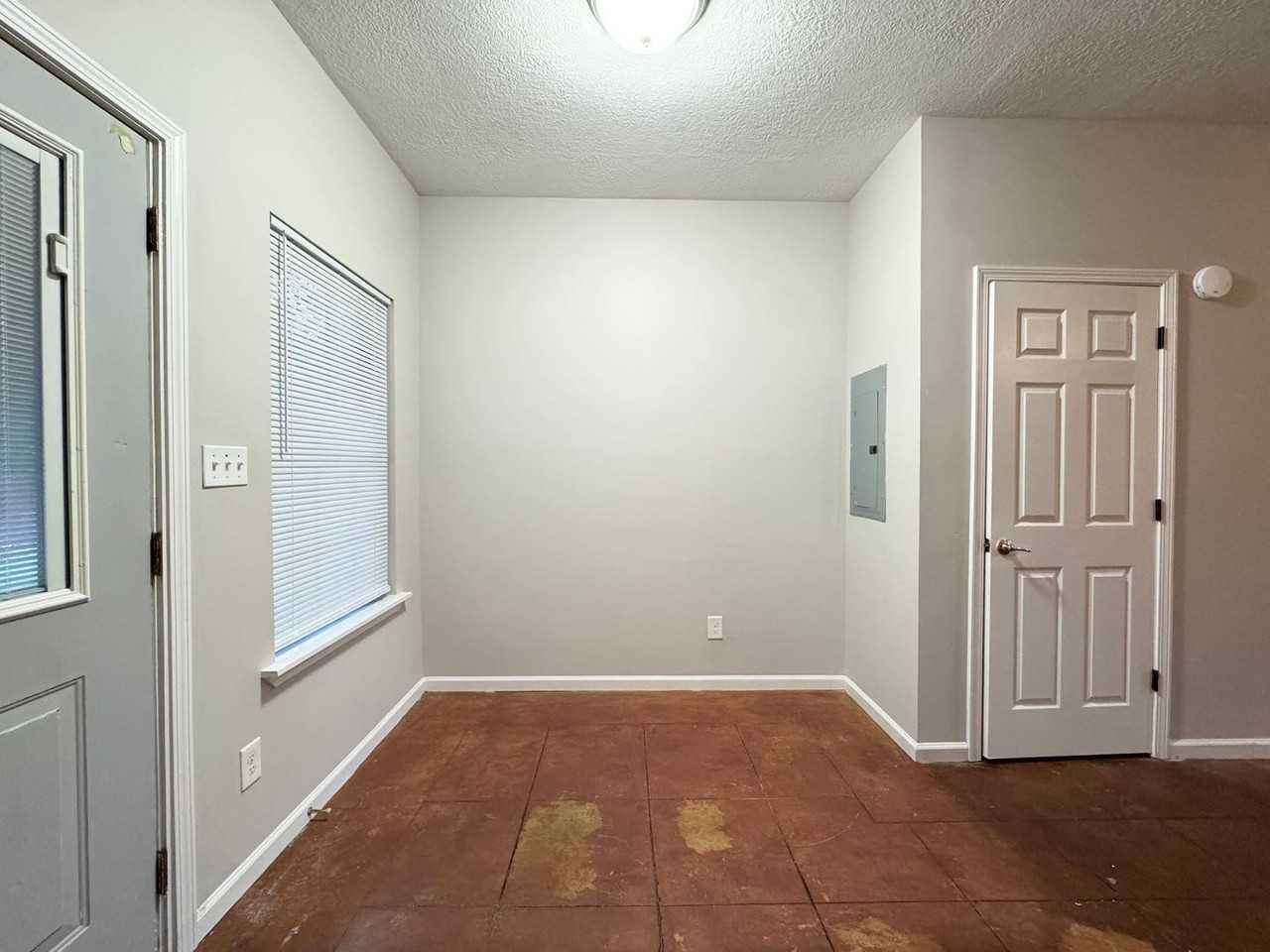 2991 Hardee Rd - Photo 4 of 9