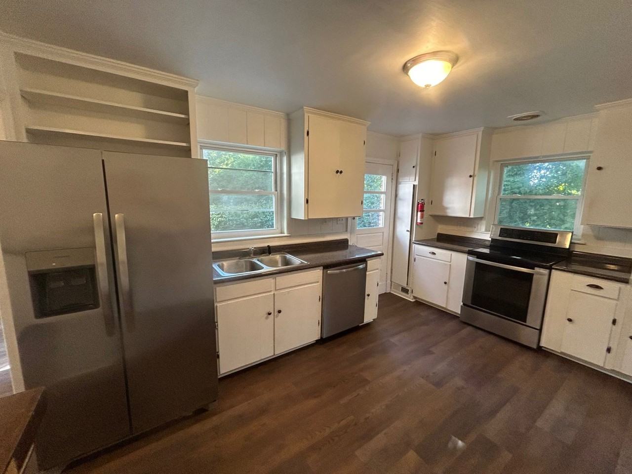 4725 Kilbourne Rd - Photo 6 of 32
