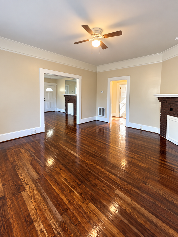 5407 Colonial Dr - Photo 2 of 16