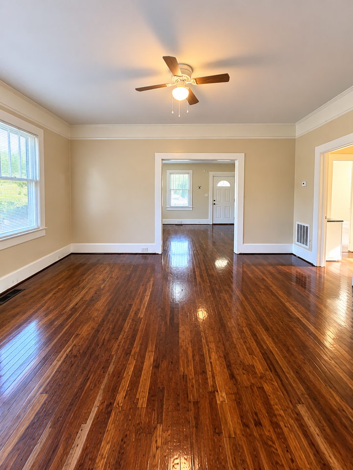 5407 Colonial Dr - Photo 3 of 16