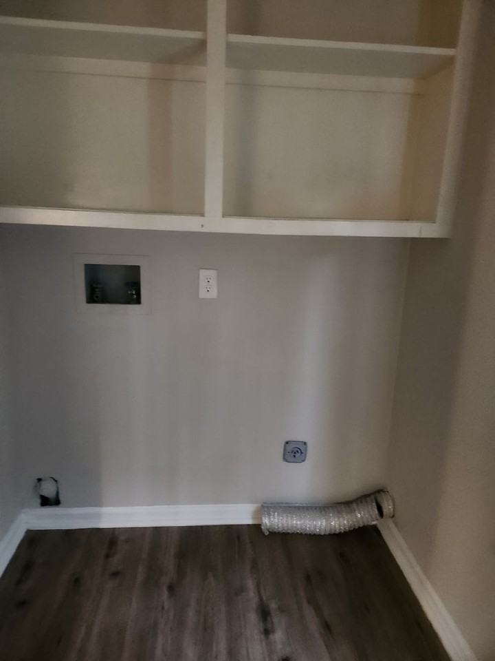 142 Villa Ct Apt C - Photo 3 of 26