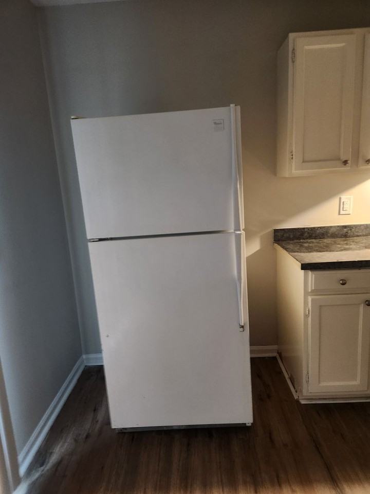 142 Villa Ct Apt C - Photo 7 of 26