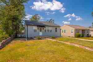 featured image of 6609 Greenwood Rd