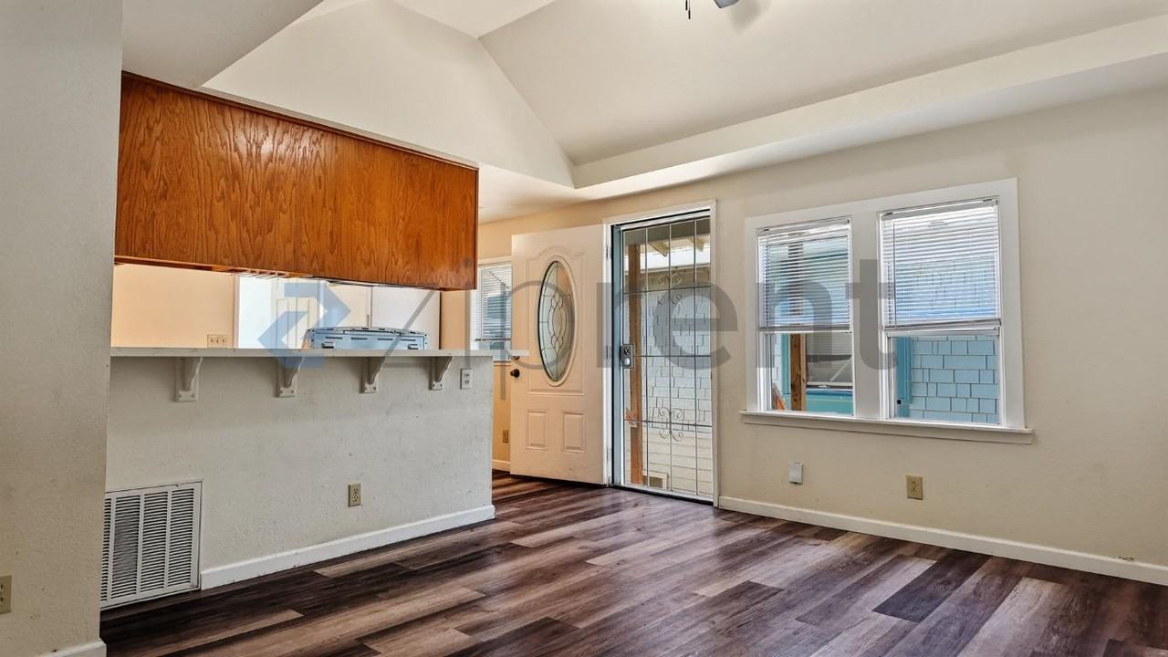739 Indiana St #A - Photo 4 of 24