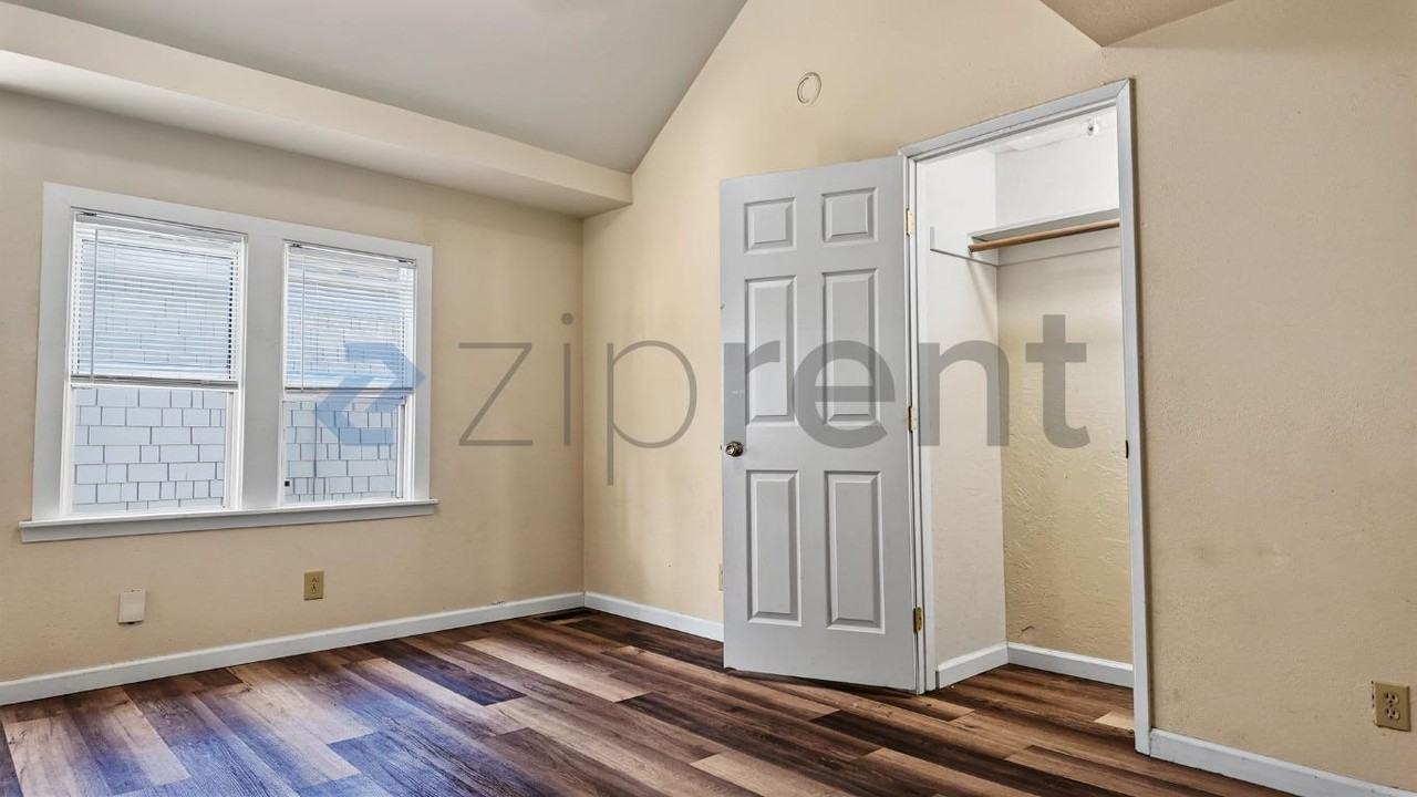 739 Indiana St #A - Photo 5 of 24