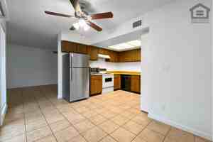 featured image of 3202 W Loma Ln #2