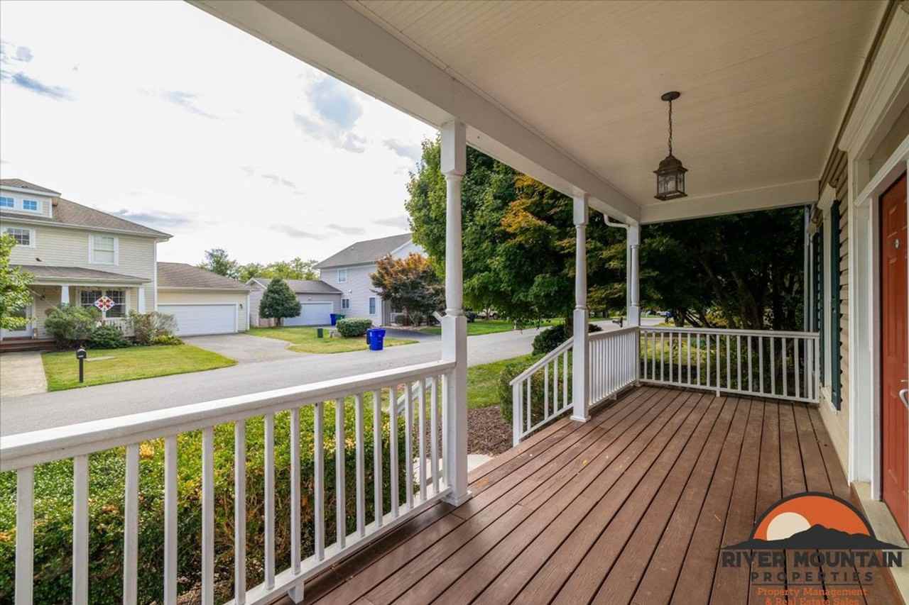 1504 Poplar Ridge Cir - Photo 3 of 36