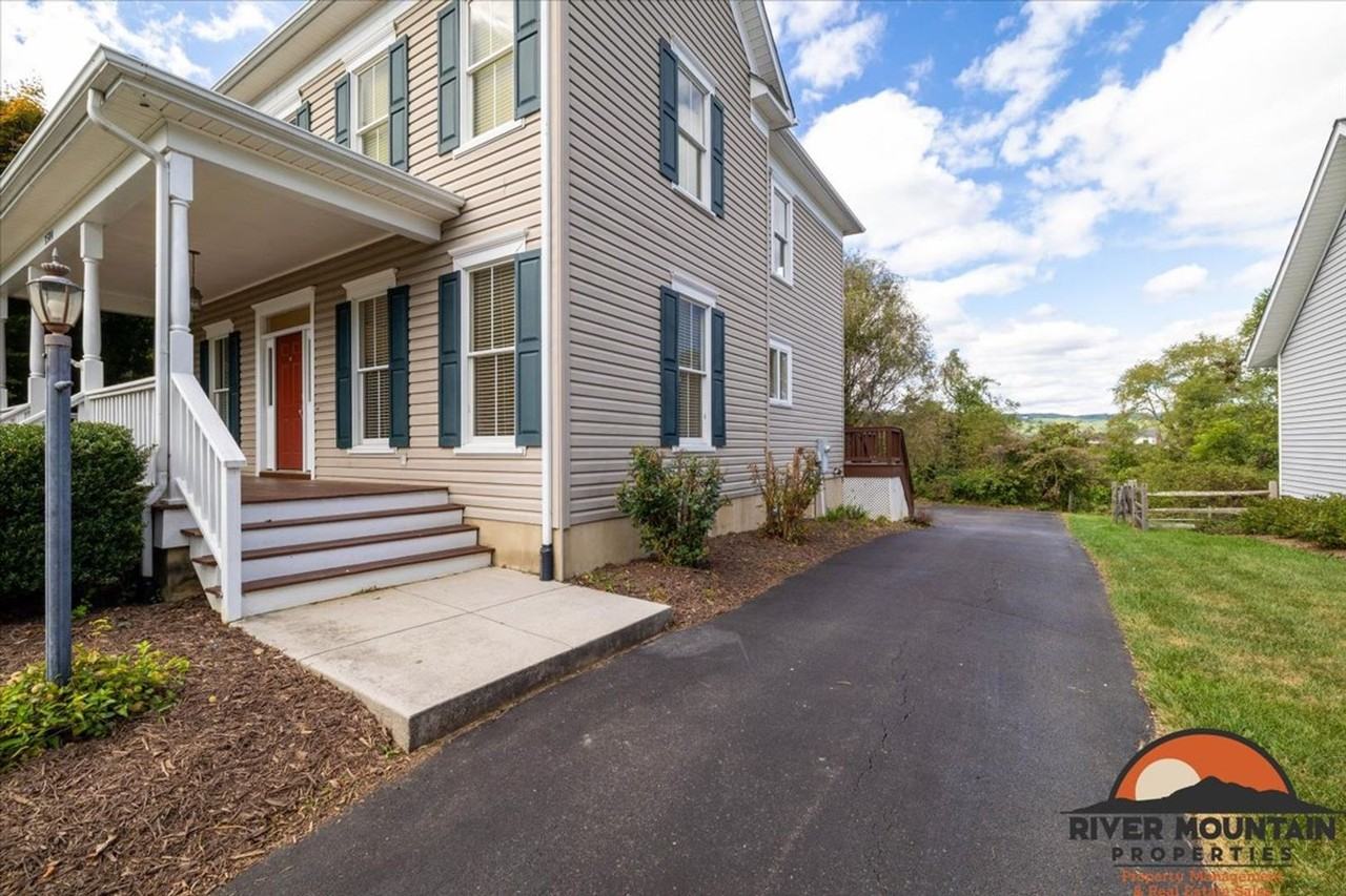 1504 Poplar Ridge Cir - Photo 4 of 36