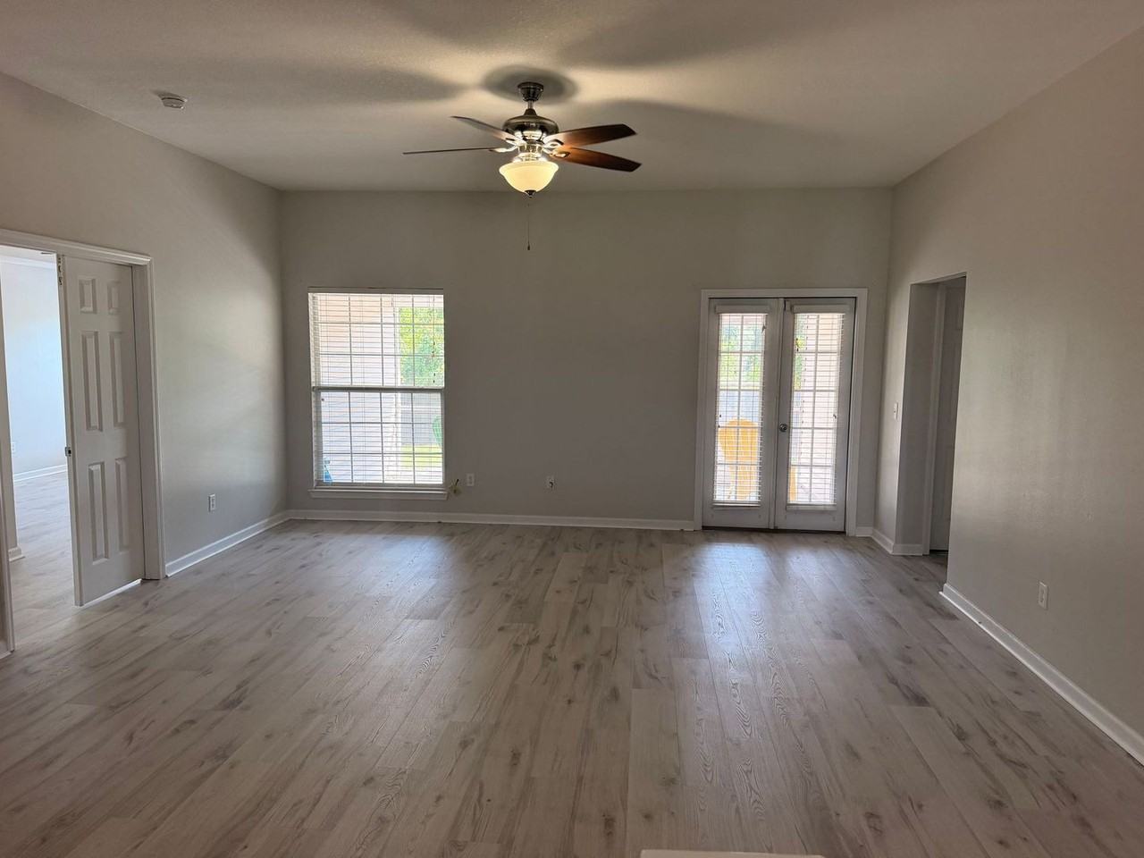 3545 Azalea Way - Photo 3 of 17