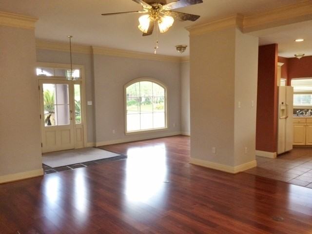 850 Troutbeck Dr - Photo 2 of 15