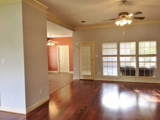 850 Troutbeck Dr - Photo 3 of 15