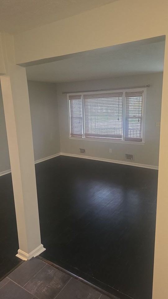 6805 Creston Dr - Photo 5 of 15