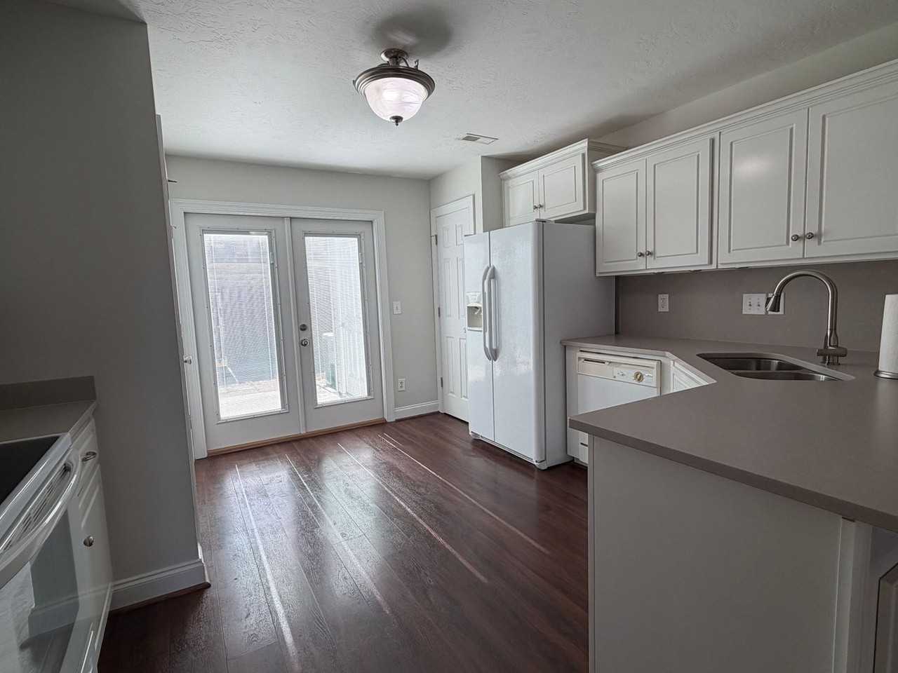 250 Orchard Way - Photo 5 of 16