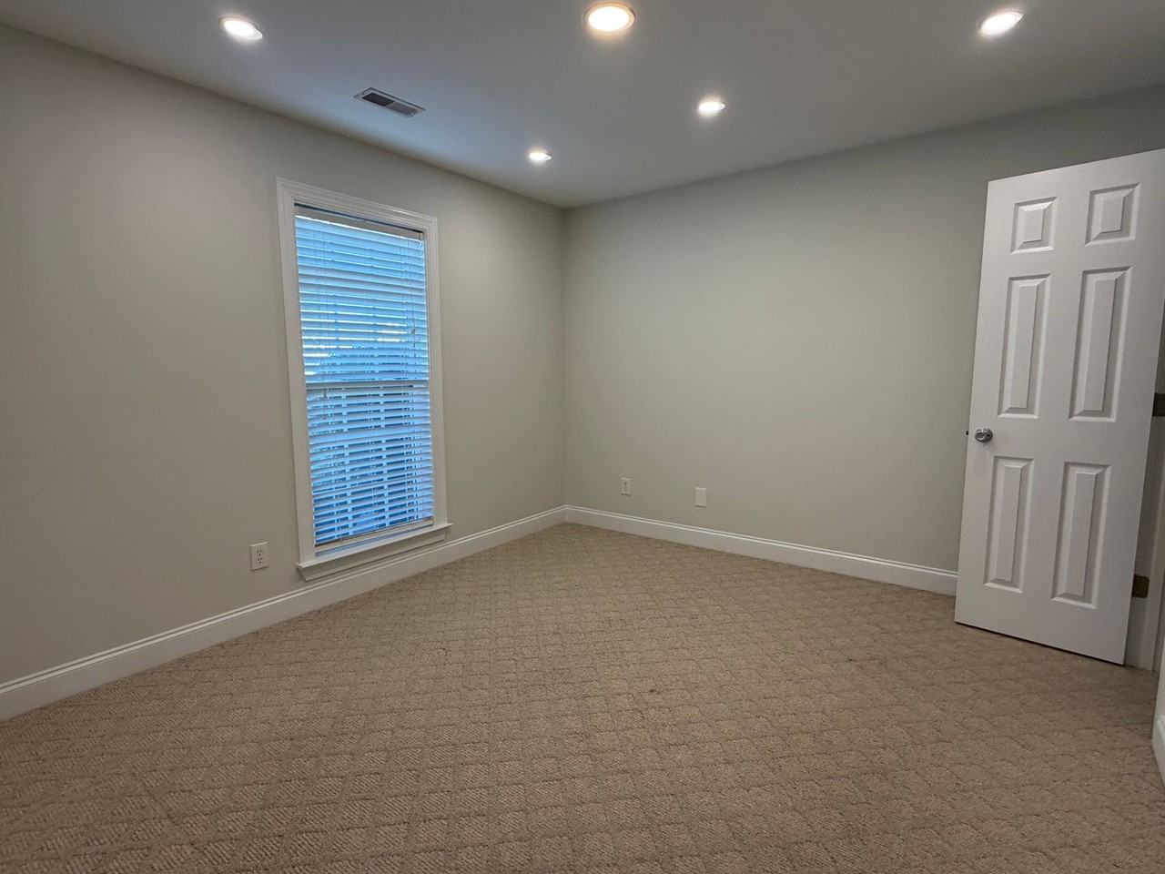 250 Orchard Way - Photo 7 of 16