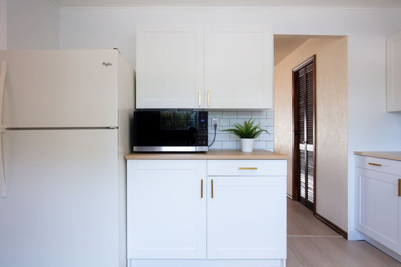 1026 Fox Run - Photo 4 of 45