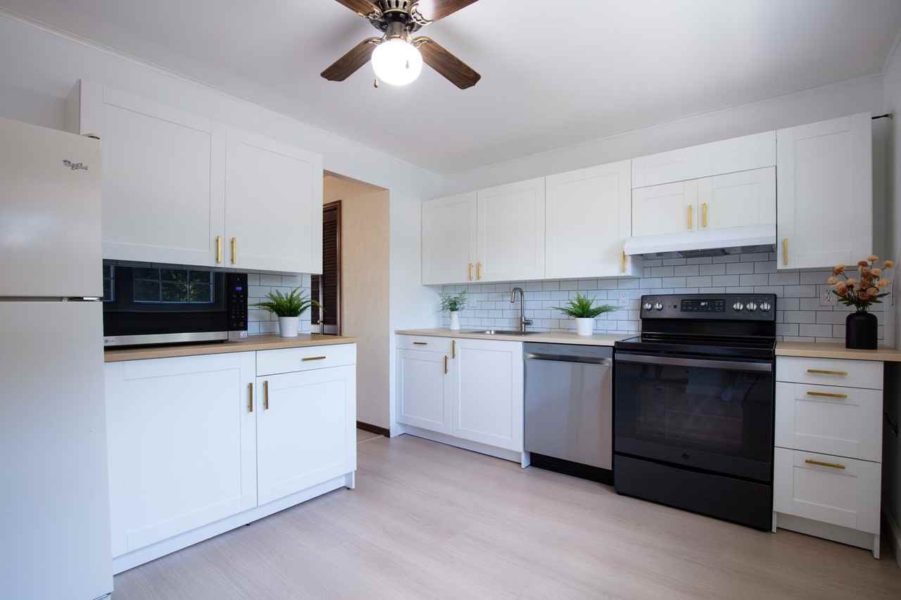 1026 Fox Run - Photo 5 of 45