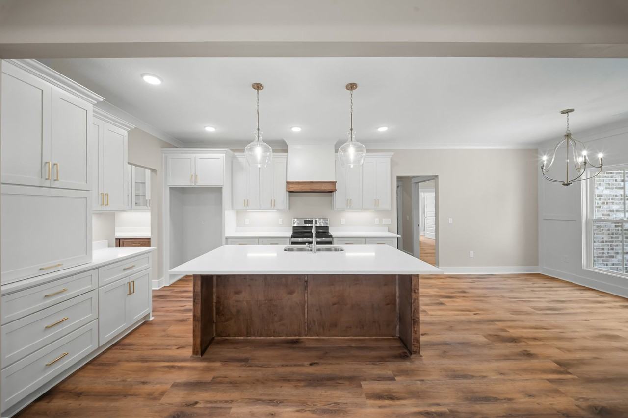 12 Wysteria Ln - Photo 2 of 40