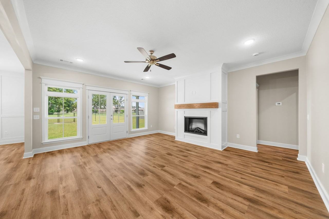 7 Honeysuckle Dr - Photo 4 of 36