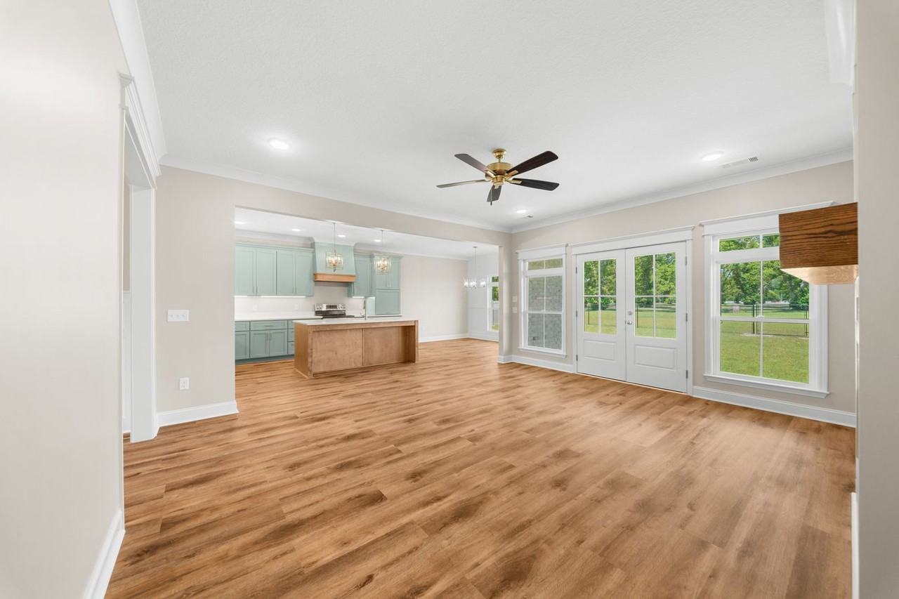 7 Honeysuckle Dr - Photo 5 of 36