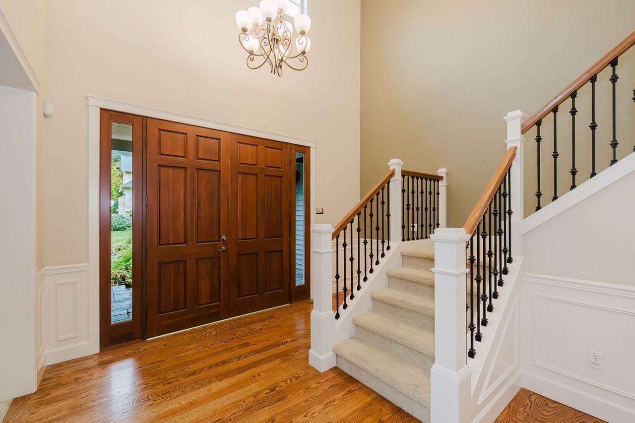 9545 Ne Idelweis Ct - Photo 4 of 50