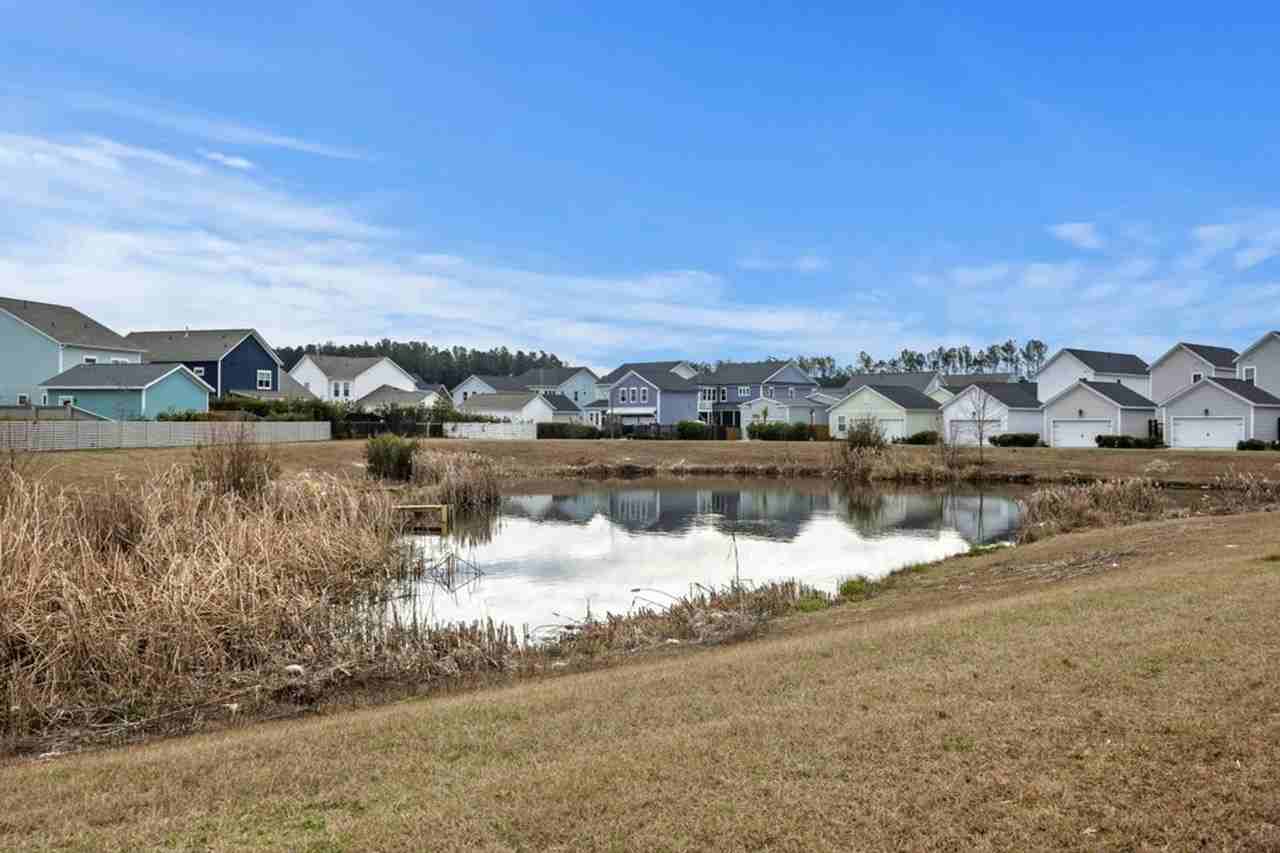114 Sandy Bend Ln - Photo 3 of 46