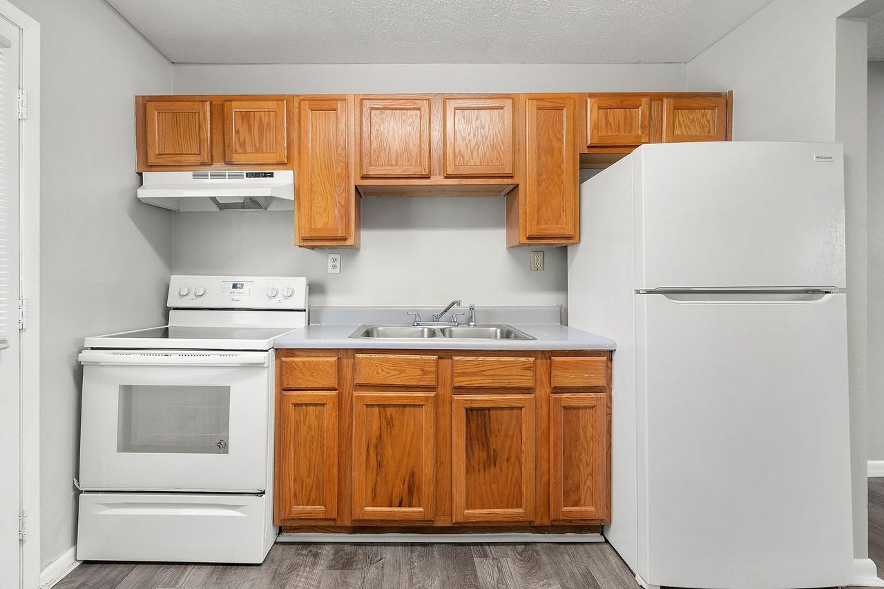 Balfour Forest Apartments - Photo 7 of 21