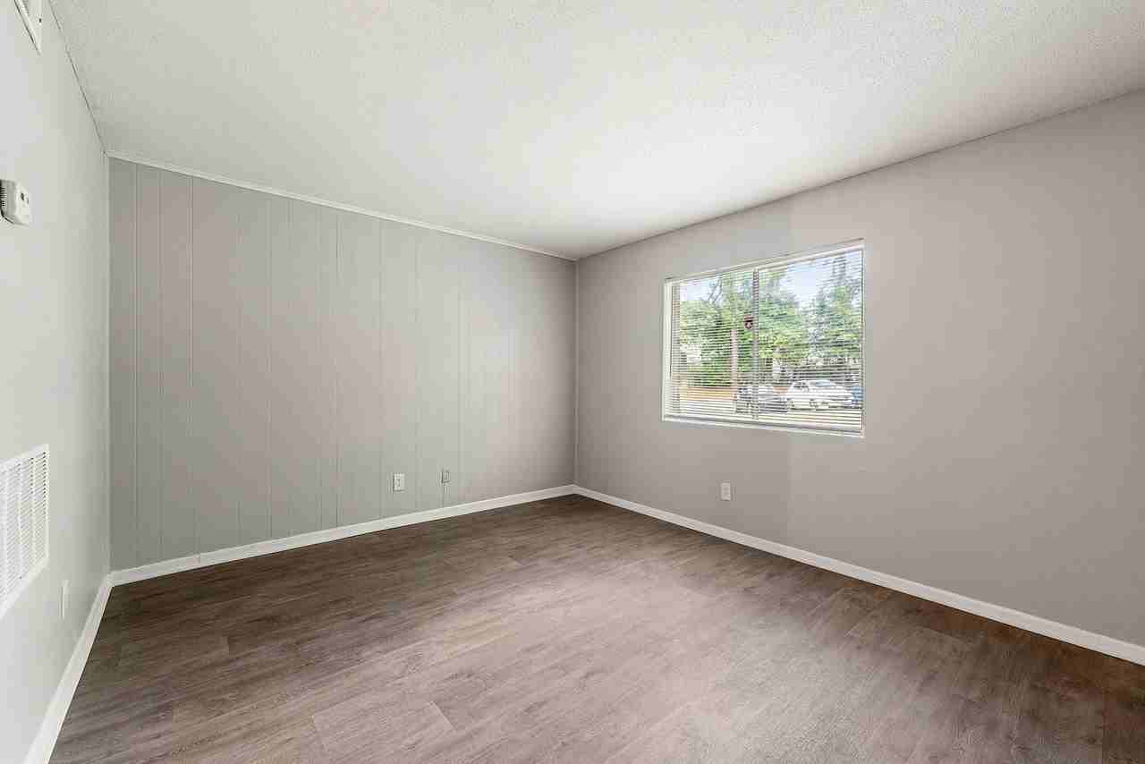 Northgate Townhomes - Photo 6 of 43