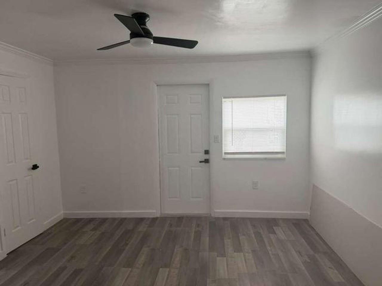 2620 Ne 7th Ter - Photo 2 of 15