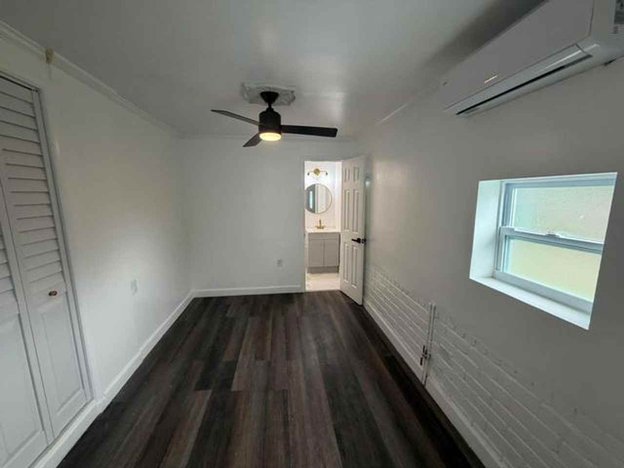 2620 Ne 7th Ter - Photo 5 of 15