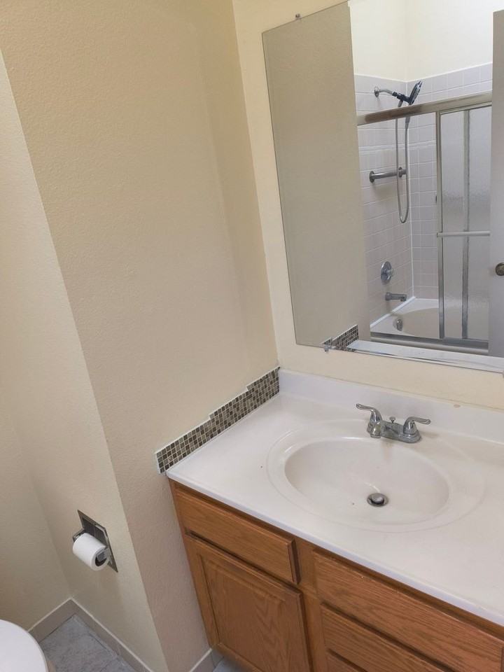 4206 S Granby St - Photo 7 of 11