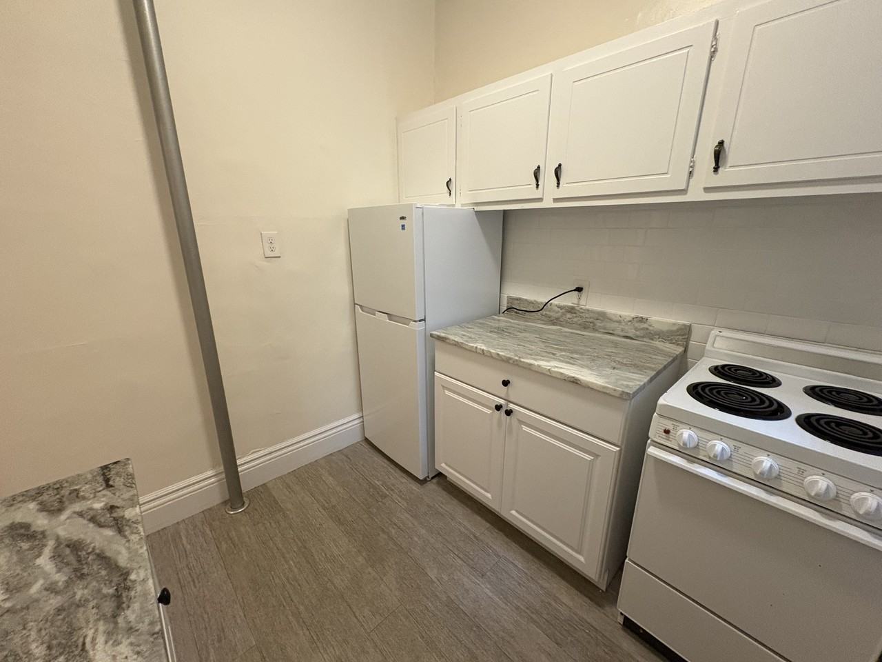 27 Park Drive #7 - Photo 4 of 15