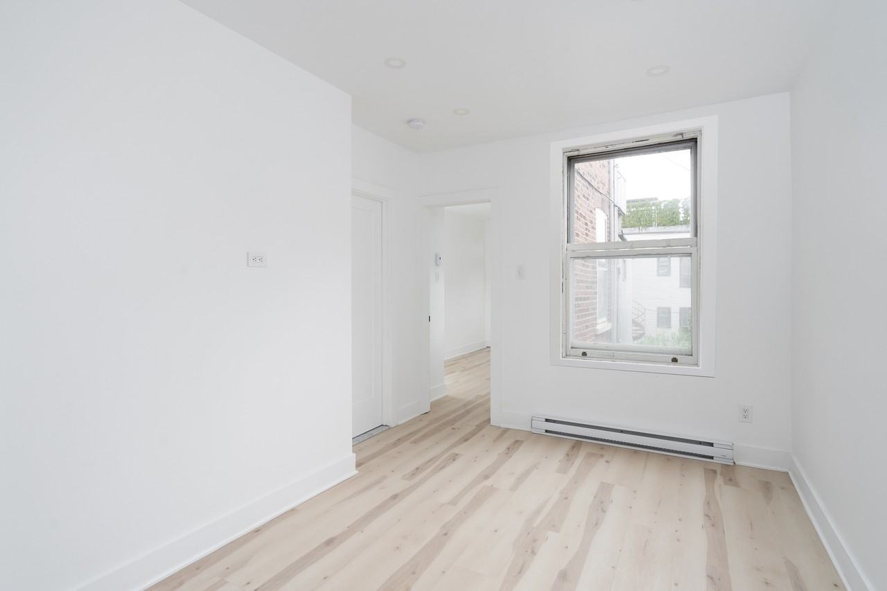 967 Rue Napoléon - Photo 6 of 12