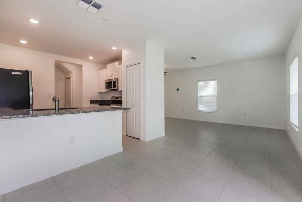 7306 Spring Snowflake Ave - Photo 7 of 20
