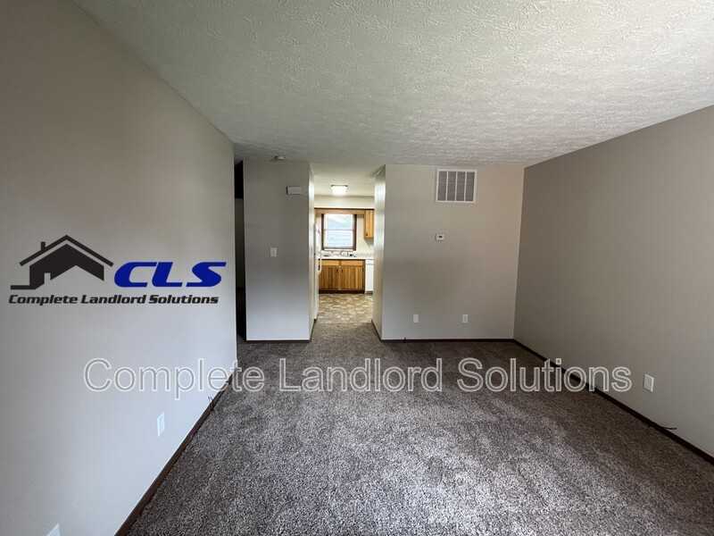 4272 S Avery St - Photo 2 of 13
