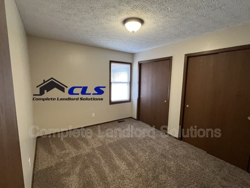 4272 S Avery St - Photo 7 of 13