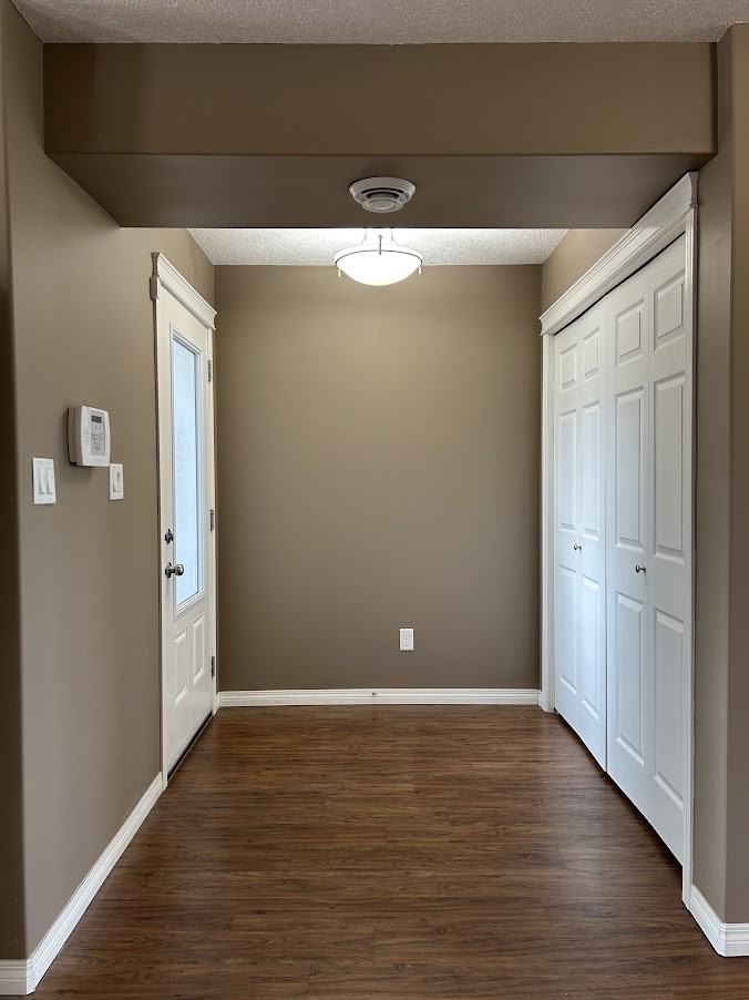 125 Willis Crescent 324 - Photo 3 of 16